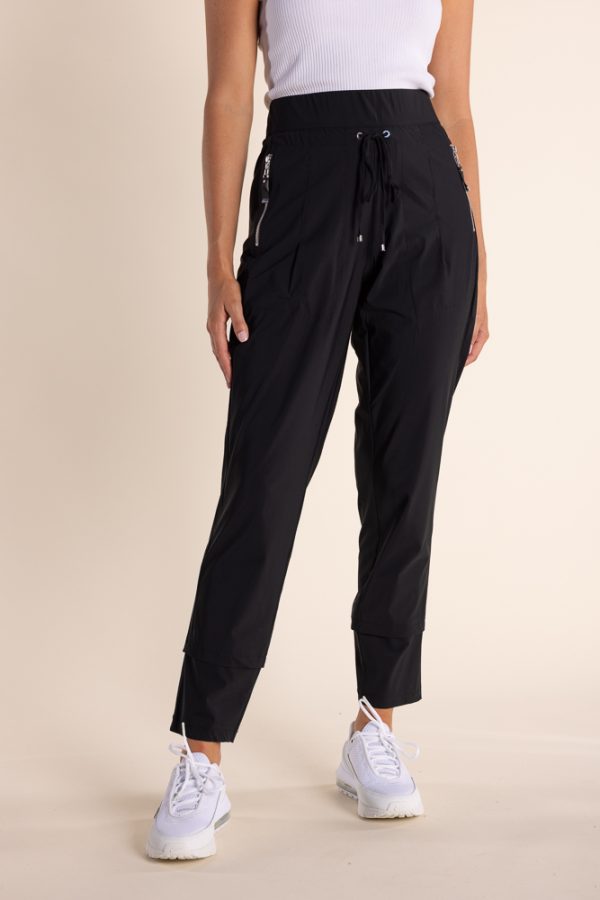 Two T's Panelled Pant - Black