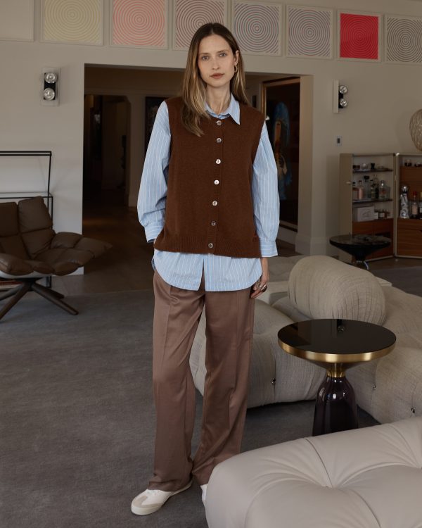 The Zaket & Plover Essential Button Vest is a fantastic wardrobe addition! A classic design that can really elevate any outfit.