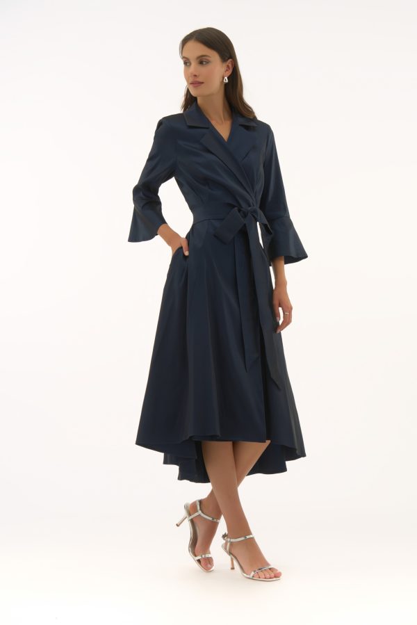 This Stretch Taffeta High-Low dress by Joseph Ribkoff is a true statement piece! Perfect for both formal and semi-formal occasions.