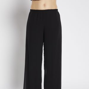 The Philosophy Roma Chiffon Pant is a chic, flowy piece that combines elegance with comfort, making it ideal for both casual and semi-formal occasions.