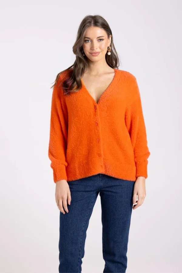 This season, vibrant colors, soft textures, and laid-back silhouettes redefine everyday wear.