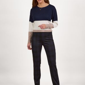 Vassalli's Slim Leg Printed Ponti Pull-On Pants are the perfect combination of style, comfort, and versatility. Crafted from a stretch fabric.