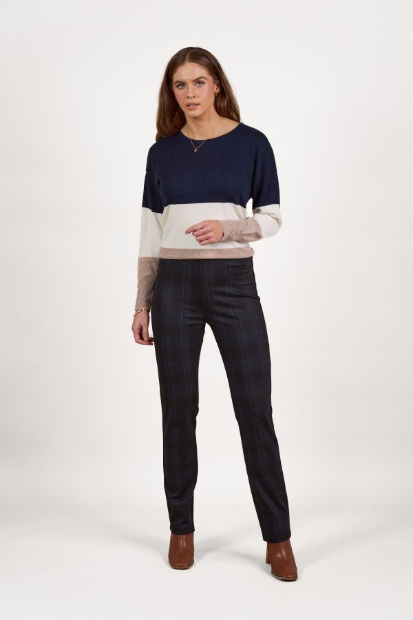 Vassalli's Slim Leg Printed Ponti Pull-On Pants are the perfect combination of style, comfort, and versatility. Crafted from a stretch fabric.