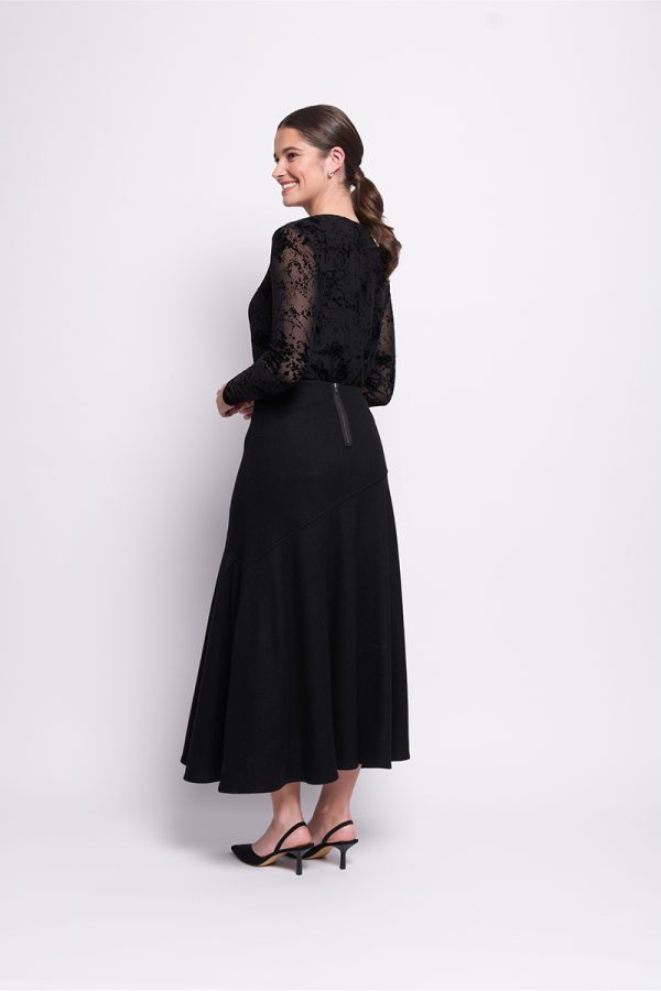 Foil International Velvet Crew in Splatter Black - Image 4