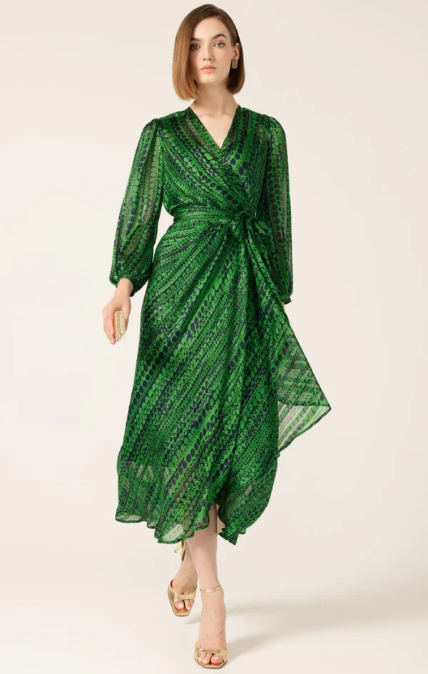 This midi-length dress is perfect for both work and special events. Woven with a delicate gold lurex thread for a hint of shimmer.