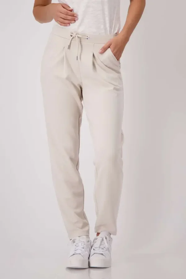 Basic Jogger in Warm Sand